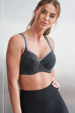 Energy Reach Underwired Lightly Padded Sports Bra - Black/Silver 10 Energy Reach Underwired Lightly Padded Sports Bra - Black/Silver -Sultry Curve 269557 20211119093100