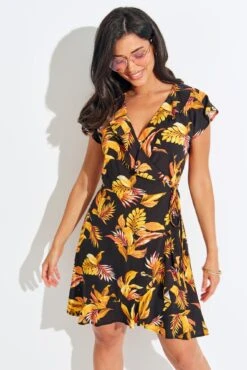 Woven EcoVero™ Frill Wrap Dress - Black/Gold 12 Woven EcoVero™ Frill Wrap Dress - Black/Gold -Sultry Curve 307546 20230118124300