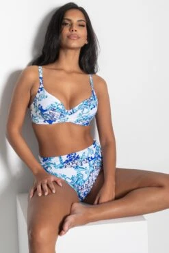 Amalfi Underwired Non-Padded Twist Front Top - White/Blue -Sultry Curve 315063 20230425133700