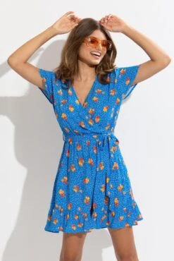 Woven EcoVero™ Tiered Wrap Dress - Blue Floral 13 Woven EcoVero™ Tiered Wrap Dress - Blue Floral -Sultry Curve 315826 20230518114600