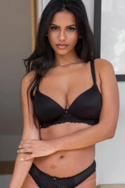 St Tropez Padded Non-Wired T-Shirt Bra - Black