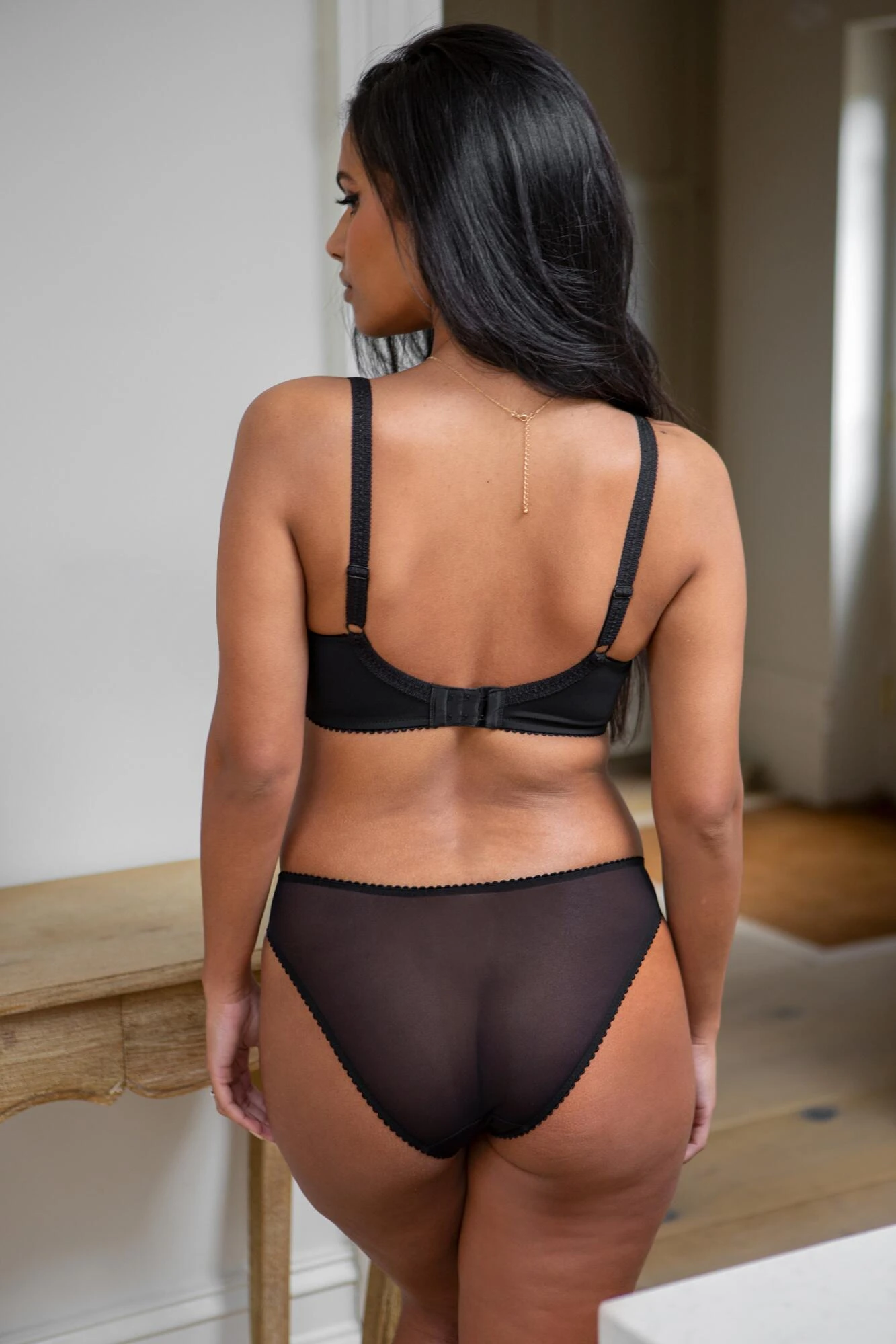 St Tropez Padded Non-Wired T-Shirt Bra - Black 5 St Tropez Padded Non-Wired T-Shirt Bra - Black - Image 3